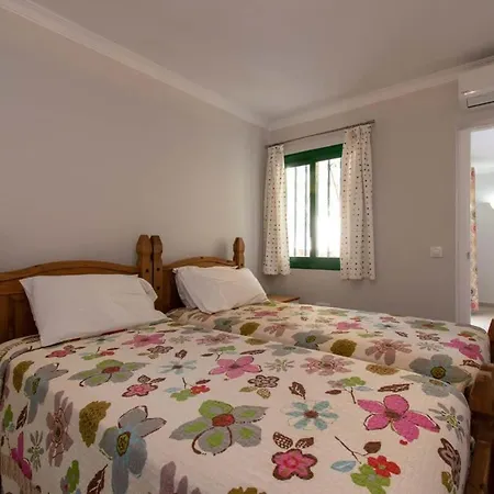 Mare 6 - Two Bed Daire