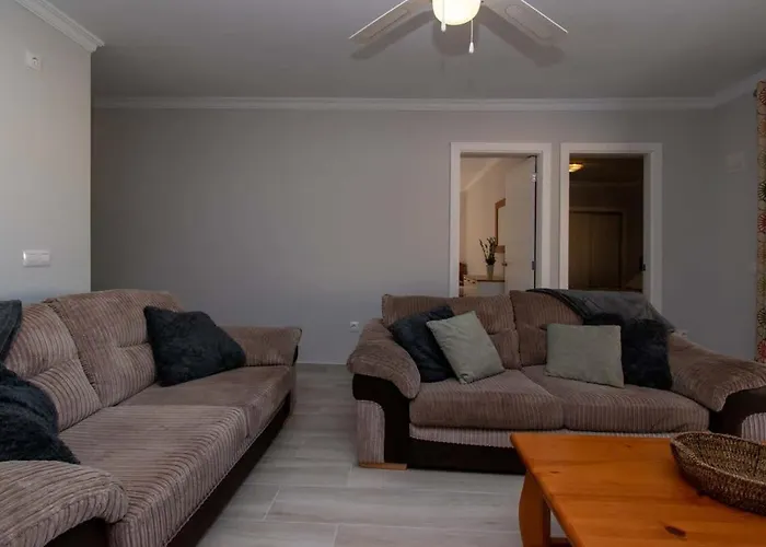 Mare 6 - Two Bed Daire